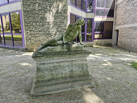 Hyacinthe-le-jardin-et-la-legende-revisitee