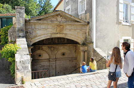 a-la-decouverte-des-animaux-caches-des-fontaines